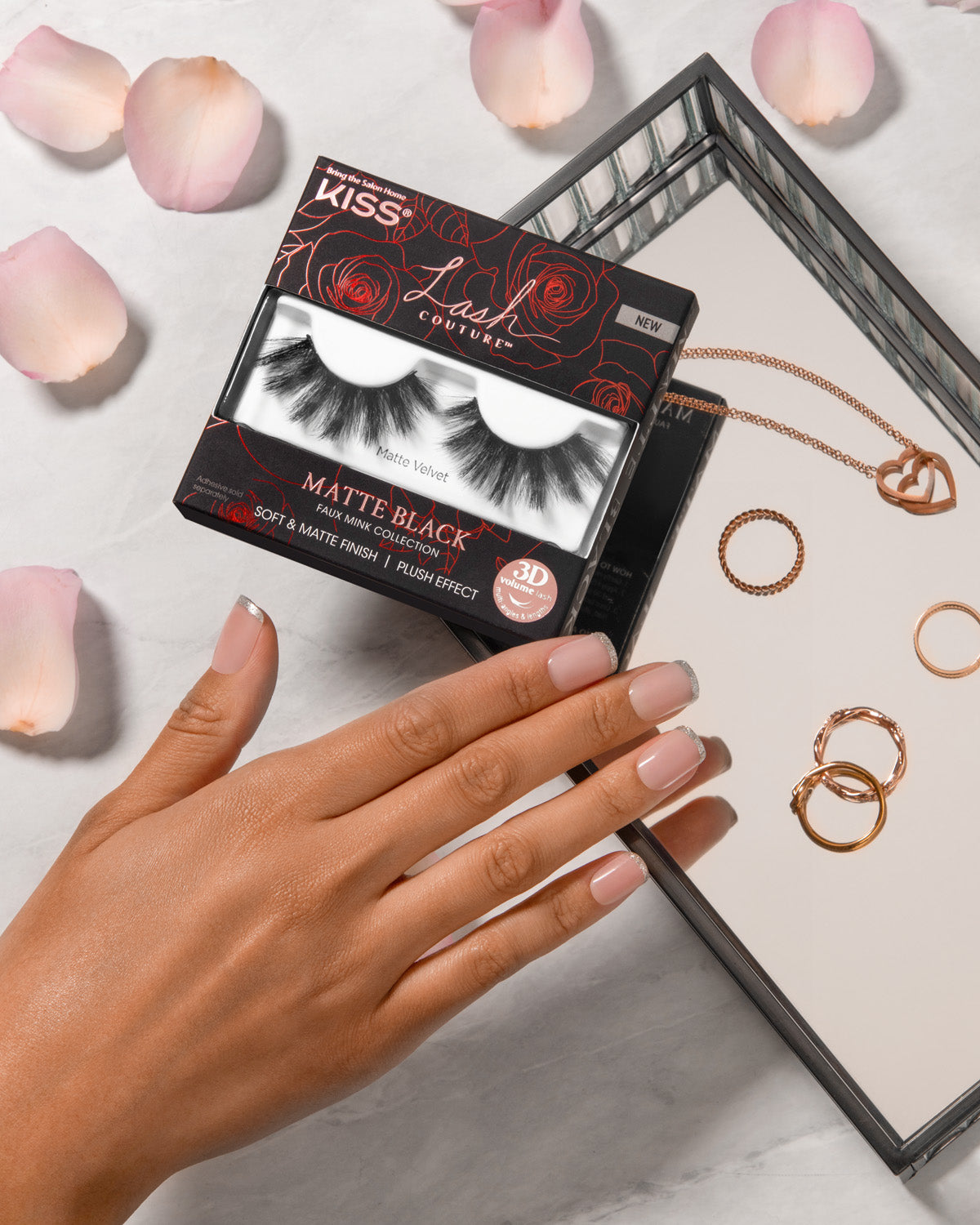 KISS Voguish Fantasy Nails - Bisous